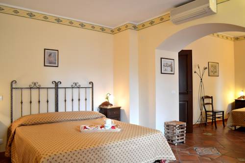 Imagen de la habitación del Hotel Il Castello, Petralia Sottana. Foto 17