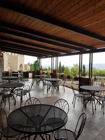 Imagen del bar/restaurante del Hotel Il Castello, Valecchie. Foto 6