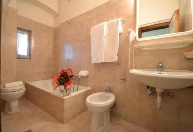 Imagen de la habitación del Hotel Il Castello, Valecchie. Foto 17