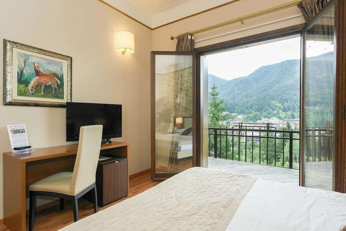 Imagen de la habitación del Hotel Il Cervo. Foto 7