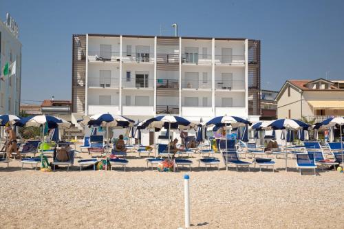 Imagen general del Hotel Il Conero Mare. Foto 7