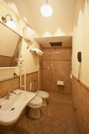 Imagen de la habitación del Hotel Il Convento. Foto 6