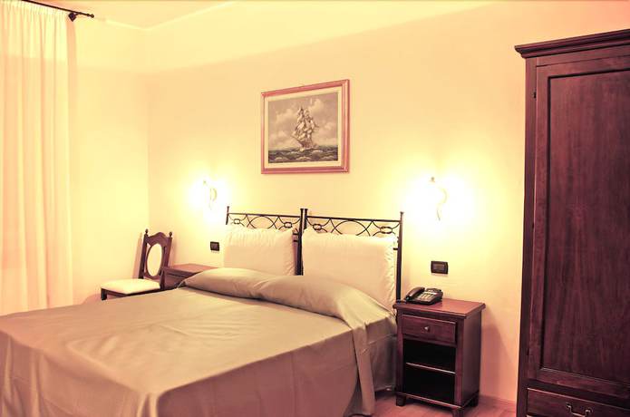Imagen de la habitación del Hotel Il Convento, Trino. Foto 11