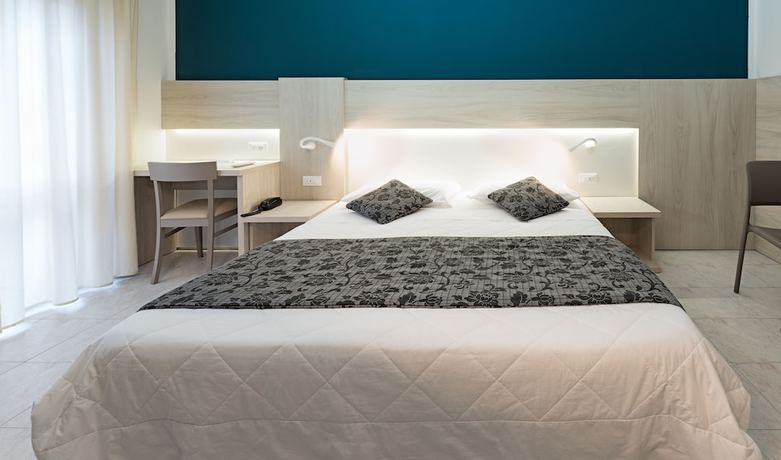 Imagen de la habitación del Hotel Il Delfino. Foto 6