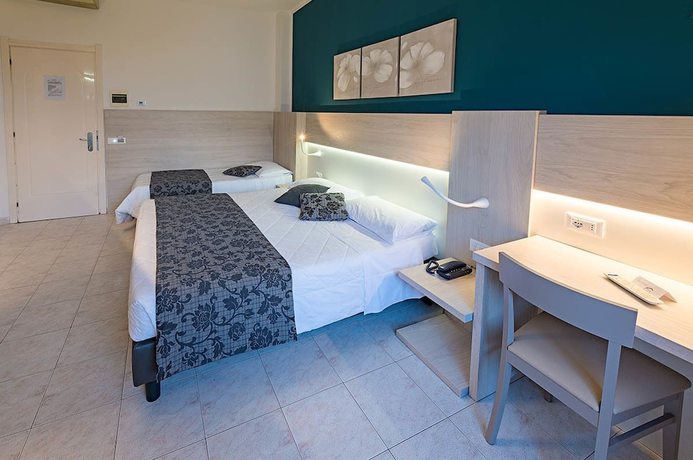 Imagen de la habitación del Hotel Il Delfino. Foto 18