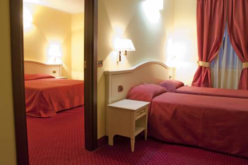 Imagen de la habitación del Hotel Il Duca Del Sannio. Foto 9
