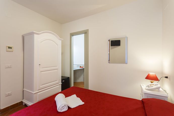 Imagen de la habitación del Hotel Il Duomo. Foto 9
