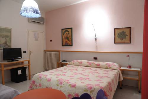 Imagen de la habitación del Hotel Il Falchetto, Pontedera. Foto 2