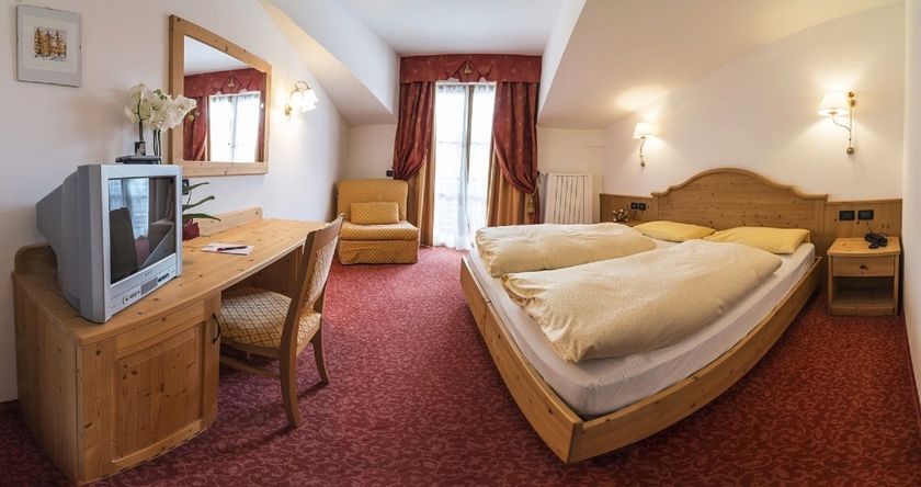 Imagen de la habitación del Hotel Il Falchetto, Sarnonico. Foto 4