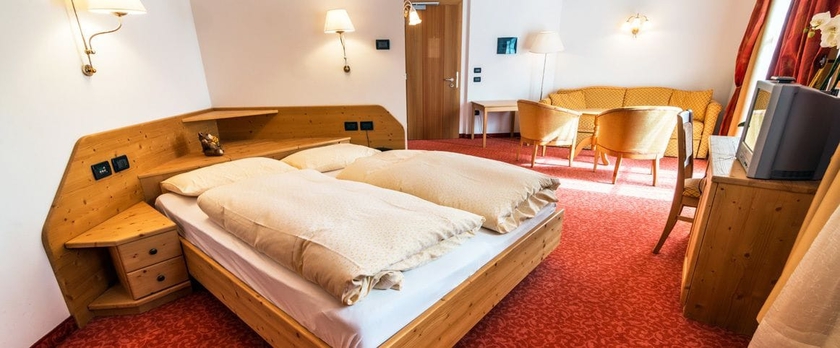 Imagen de la habitación del Hotel Il Falchetto, Sarnonico. Foto 12