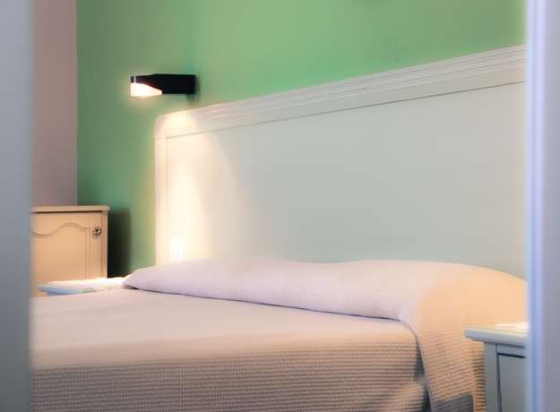 Imagen de la habitación del Hotel Il Faro Della Guitgia. Foto 3