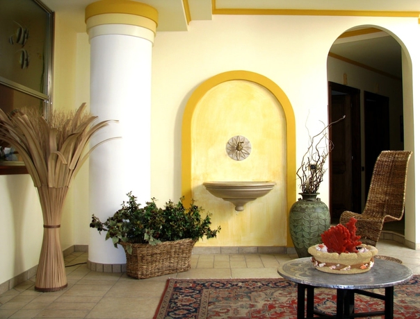 Imagen de los interiores del Hotel Il Faro Della Guitgia. Foto 16