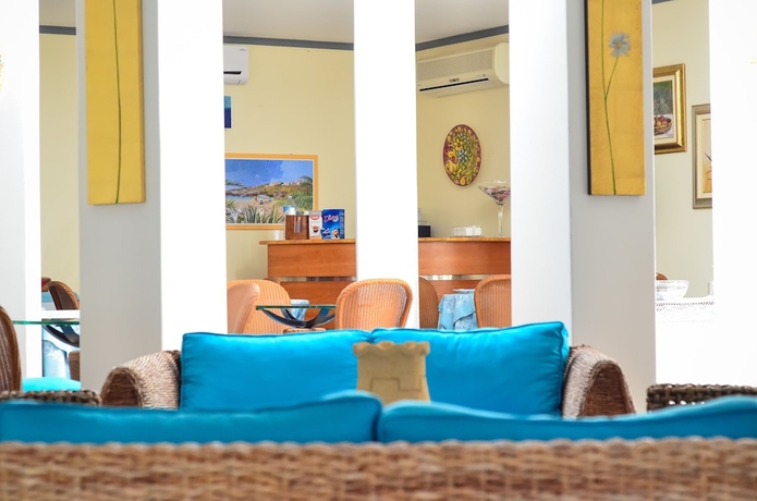 Imagen de los interiores del Hotel Il Faro Della Guitgia. Foto 18