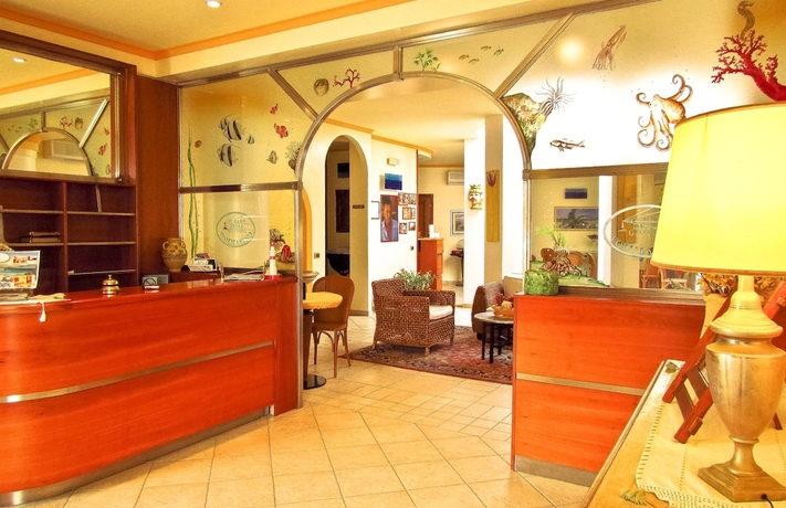 Imagen de los interiores del Hotel Il Faro Della Guitgia. Foto 19