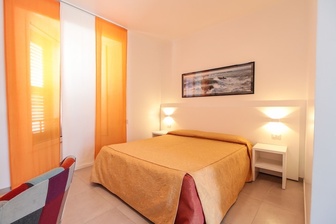 Imagen de la habitación del Hotel Il Faro Della Guitgia. Foto 12