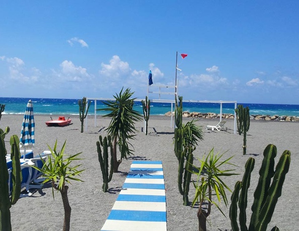 Imagen general del Hotel Il Gabbiano Beach. Foto 6