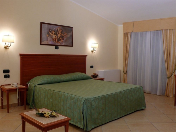 Imagen de la habitación del Hotel Il Gabbiano, Ciro Marina. Foto 3