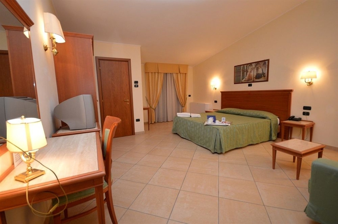 Imagen de la habitación del Hotel Il Gabbiano, Ciro Marina. Foto 5