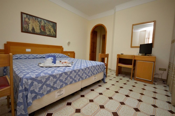 Imagen de la habitación del Hotel Il Gabbiano, Ciro Marina. Foto 8