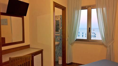 Imagen de la habitación del Hotel Il Gabbiano, Copanello. Foto 6