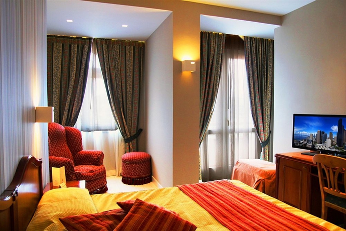 Imagen de la habitación del Hotel Il Gabbiano, Pozzuoli. Foto 6