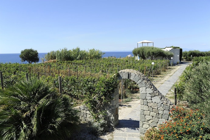 Imagen de los exteriores del Hotel Il Gattopardo Terme and Beauty Farm. Foto 11