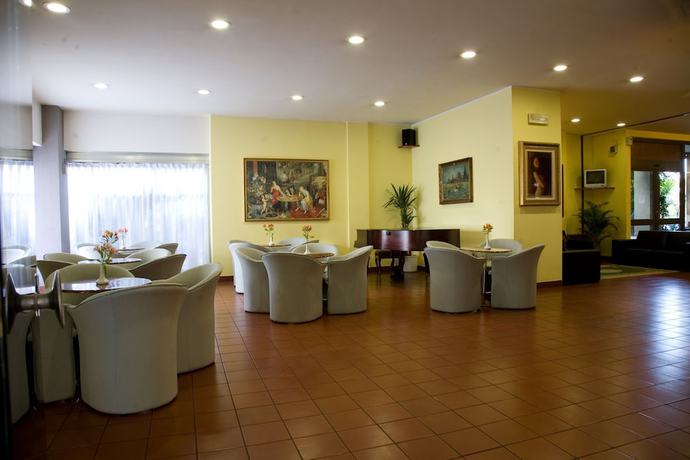 Imagen del bar/restaurante del Hotel Il Gelso Bianco, Sicilia. Foto 5