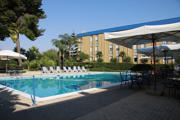 Imagen de la piscina del Hotel Il Gelso Bianco, Sicilia. Foto 17
