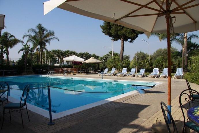 Imagen de la piscina del Hotel Il Gelso Bianco, Sicilia. Foto 19