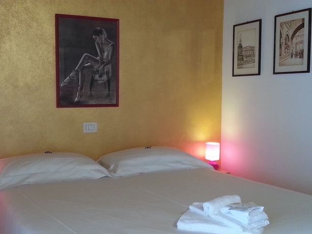 Imagen de la habitación del Hotel Il Girasole, Milán. Foto 3