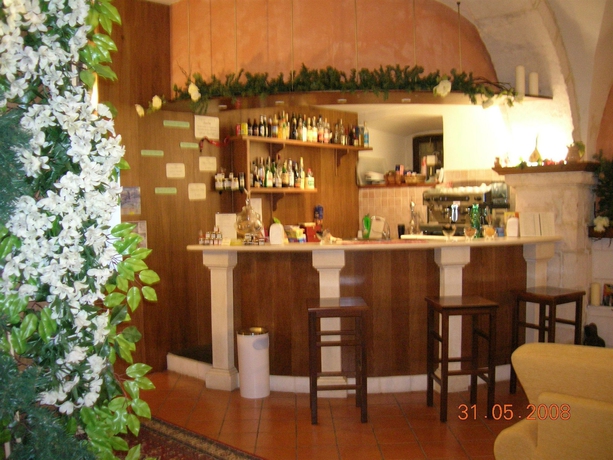 Imagen del bar/restaurante del Hotel Il Maniero. Foto 5