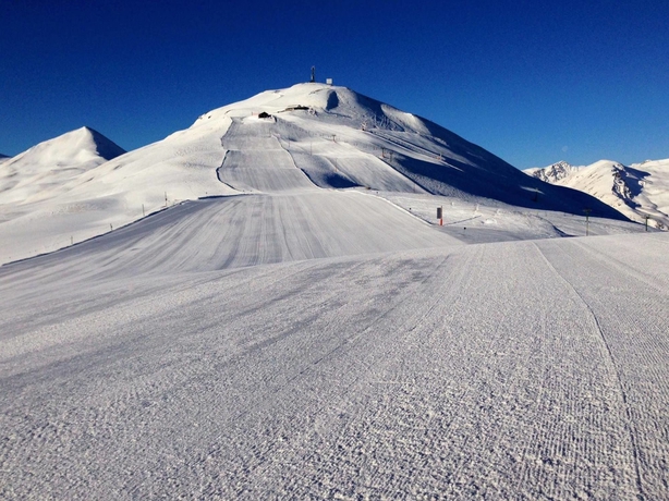 Imagen de los exteriores del Hotel Il Maniero. Foto 8