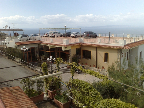 Imagen de los exteriores del Hotel Il Nido, Sorrento. Foto 14