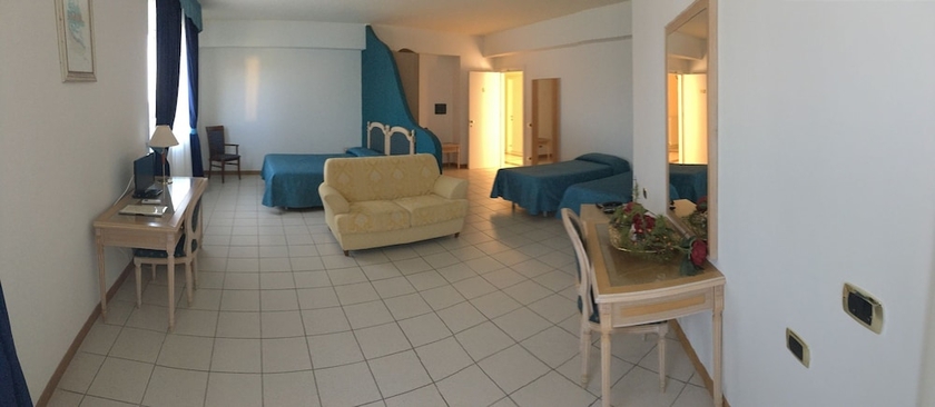Imagen de la habitación del Hotel Il Partenone Resort. Foto 9