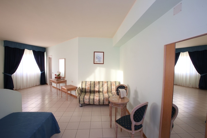 Imagen de la habitación del Hotel Il Partenone Resort. Foto 10