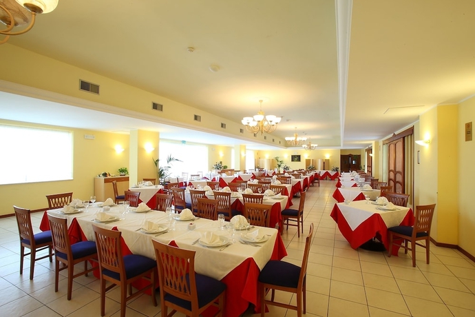 Imagen del bar/restaurante del Hotel Il Partenone Resort. Foto 6