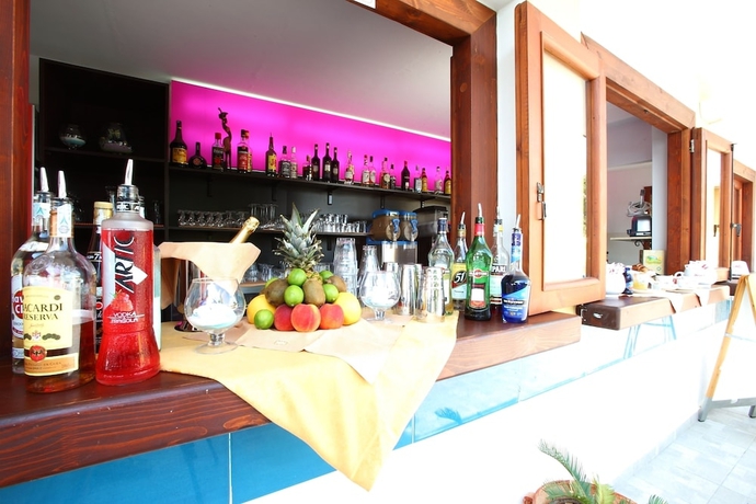 Imagen del bar/restaurante del Hotel Il Partenone Resort. Foto 8