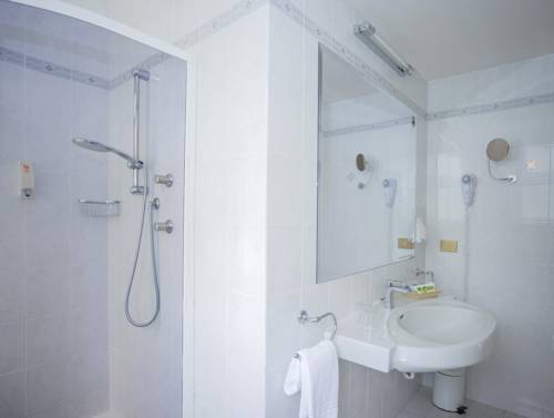 Imagen de la habitación del Hotel Il Pelagone and Golf Resort Toscana. Foto 15