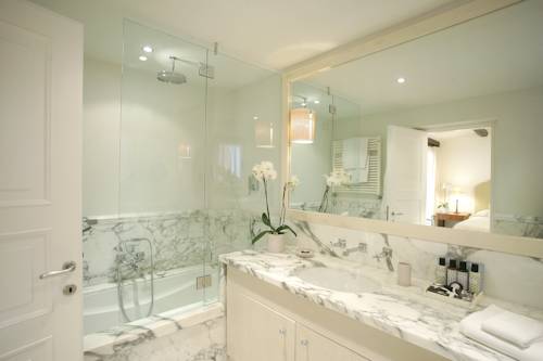 Imagen de la habitación del Hotel Il Pellicano. Foto 5