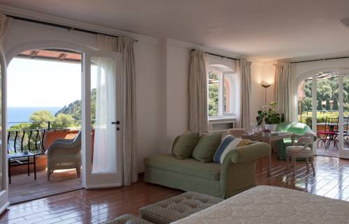 Imagen de la habitación del Hotel Il Pellicano. Foto 8