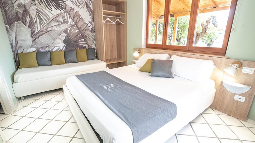 Imagen de la habitación del Hotel Il Perseo. Foto 9