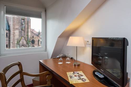 Imagen de la habitación del Hotel Il Portico de Notre Dame. Foto 3