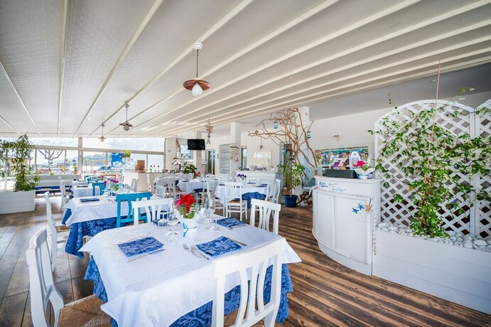 Imagen del bar/restaurante del Hotel Il Porto. Foto 6