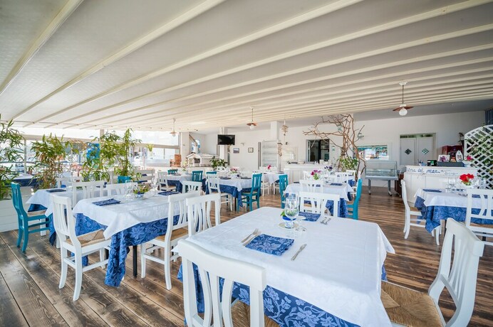 Imagen del bar/restaurante del Hotel Il Porto. Foto 7