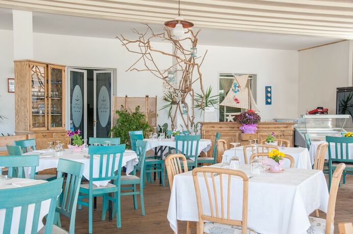 Imagen del bar/restaurante del Hotel Il Porto. Foto 11