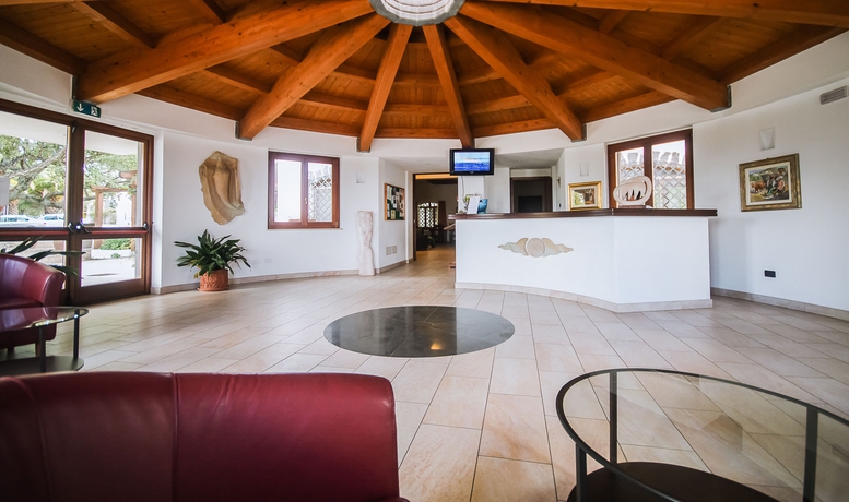 Imagen de los interiores del Hotel Il Querceto Dorgali. Foto 8