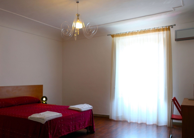 Imagen de la habitación del Hotel Il Sole Blu. Foto 4