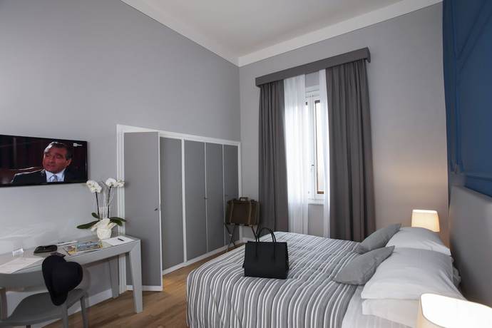 Imagen de la habitación del Hotel Il Sole, Serravalle. Foto 12