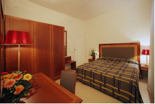 Imagen de la habitación del Hotel Il Telamonio. Foto 4