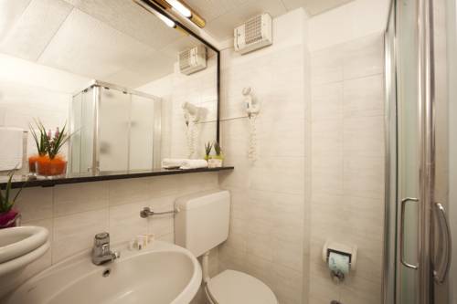 Imagen de la habitación del Hotel Il Telamonio. Foto 7